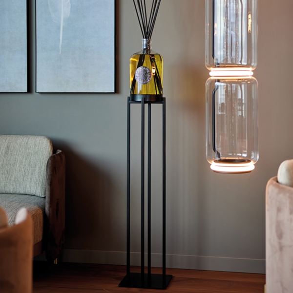 Piantana in metallo nero per diffusore da 5 L